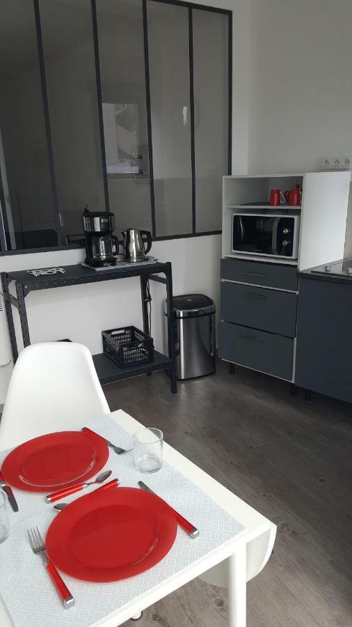 Le Petit Loft Des Thermes Рошфор Екстер'єр фото